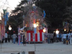 地域の盆踊りに参加しました