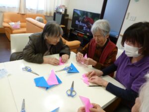 ２月のＢＩＲＴＨＤＡＹと折り紙教室