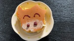 丑年なので干支のホットケーキ作りました(〃艸〃)ﾑﾌｯ