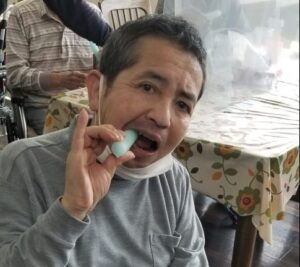 先週の暖かい日にアイスを食べました(* ´艸｀)ｸｽｸｽ